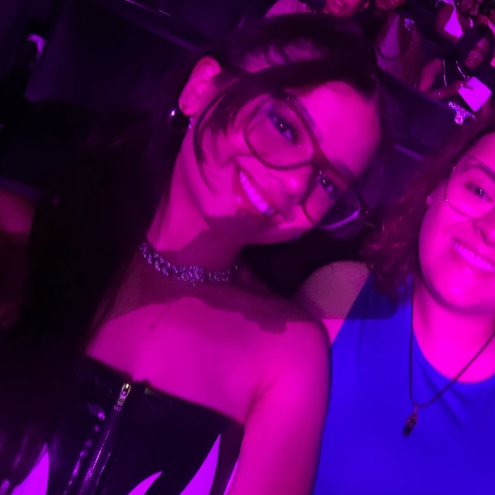 Meet your Posher, Danica